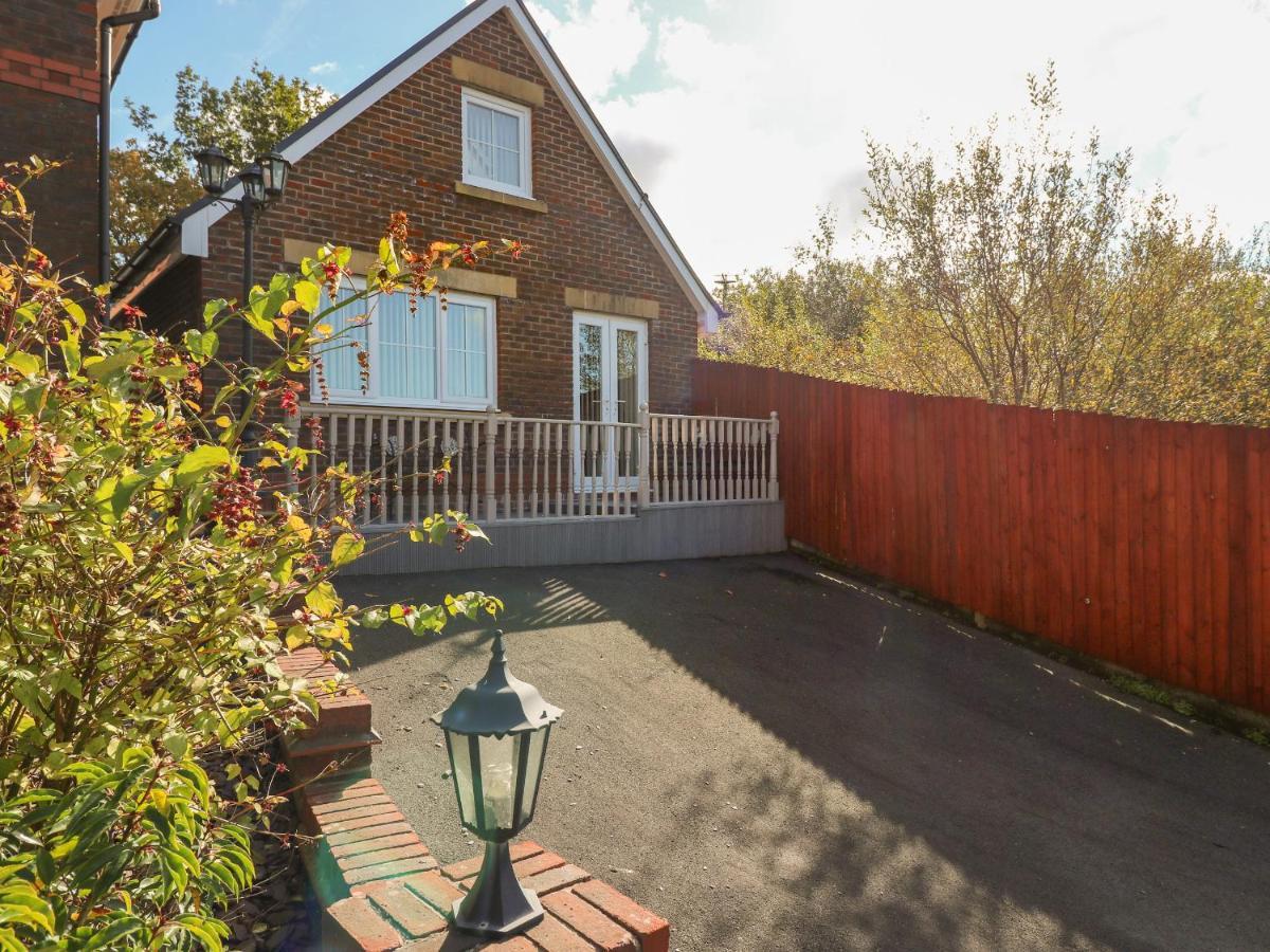 Ffau'R Ddraig Villa Llanelli Ngoại thất bức ảnh